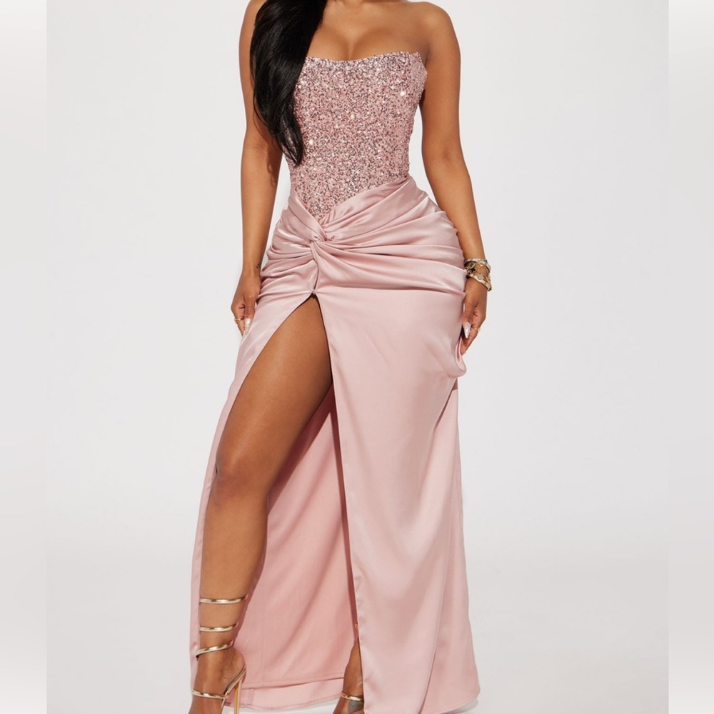Elegant Sequin Pink Strapless Evening Gown